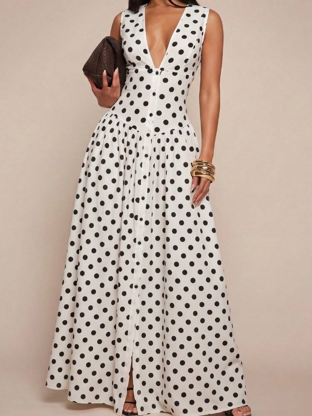 Black and White Minimalist Women's V-Neck Sleeveless Button-Front Shirtdress